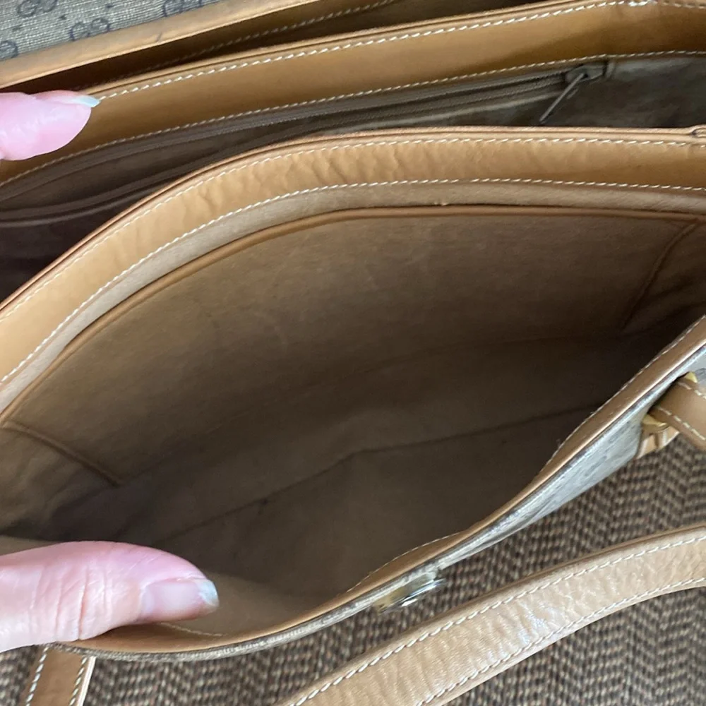 Vintage Gucci handbag - Picture 10 of 17